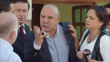 Задник до серіалу "Кохай мене таким, як я є" #1435029