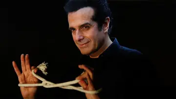 Задник до серіалу "The Magic of David Copperfield" #1541608