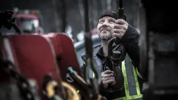 Задник к сериалу "Highway Thru Hell" #1449573