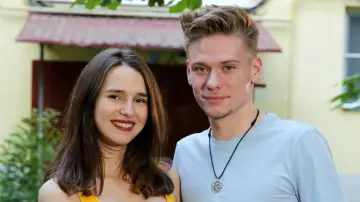 Задник до серіалу "90 Day Fiancé" #1316437