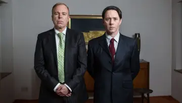 Задник к сериалу "У дев