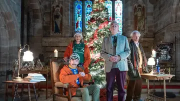 Задник к сериалу "У дев