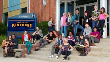 Задник до серіалу "Degrassi: Next Class" #1659906