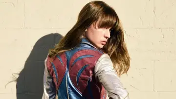 Задник до серіалу "Girlboss" #1666014