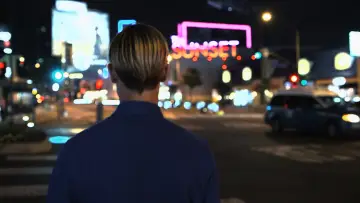 Задник до серіалу "Hollywood Medium with Tyler Henry" #1662919