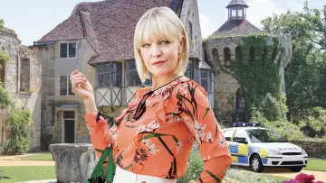 Задник до серіалу "Agatha Raisin" #1448123