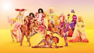 Задник до серіалу "RuPaul