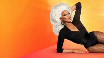 Задник до серіалу "RuPaul