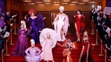 Задник до серіалу "RuPaul