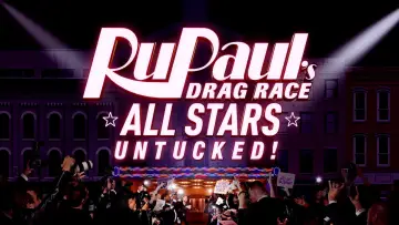 Задник до серіалу "RuPaul