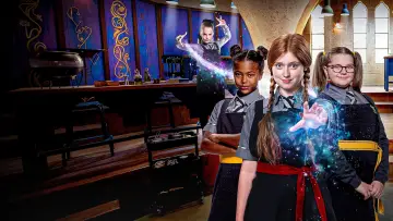 Задник до серіалу "The Worst Witch" #1384051