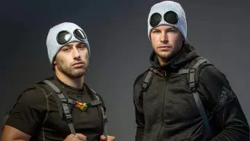 Задник до серіалу "Celebrity Hunted" #1317052