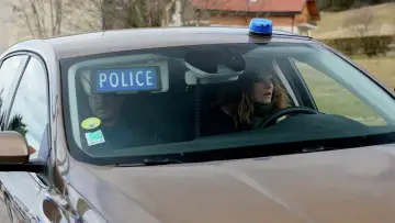 Задник до серіалу "Cassandre" #1445842