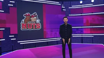 Задник до серіалу "Patriot Act with Hasan Minhaj" #1931387