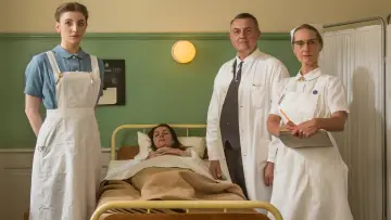 Задник до серіалу "Нові медсестри" #1536689