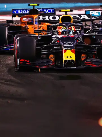 Постер до серіалу "Formula 1: Жени, щоб вижити" #1367191
