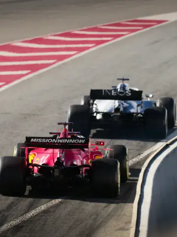Постер до серіалу "Formula 1: Жени, щоб вижити" #1367192