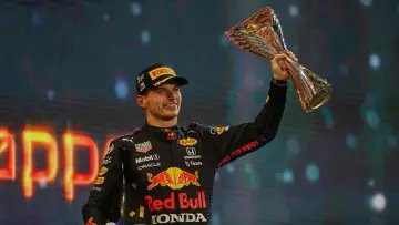 Задник до серіалу "Formula 1: Жени, щоб вижити" #1786374