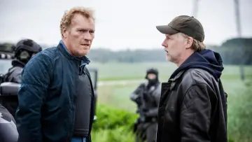 Задник до серіалу "Вістінг" #1445932
