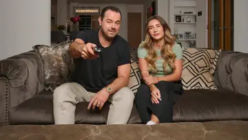 Задник до серіалу "Celebrity Gogglebox" #1413906