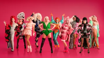 Задник до серіалу "RuPaul
