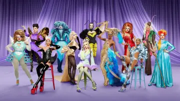 Задник до серіалу "RuPaul