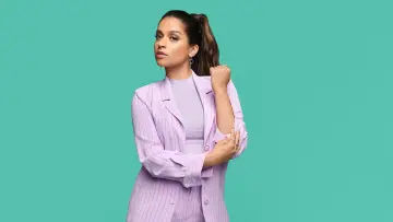 Задник к сериалу "A Little Late with Lilly Singh" #1347622