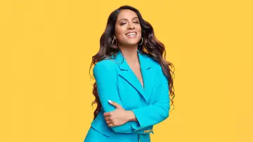 Задник к сериалу "A Little Late with Lilly Singh" #1347623
