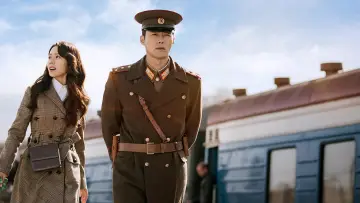 Задник до серіалу "Crash Landing on You" #1369202