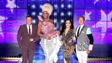 Задник до серіалу "Secret Celebrity RuPaul
