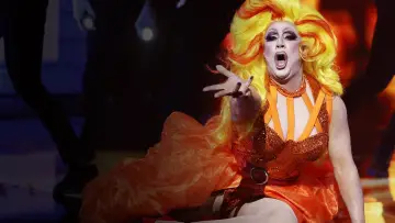 Задник до серіалу "Secret Celebrity RuPaul