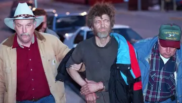 Задник до серіалу "Унабомбер: його власними словами" #1812927