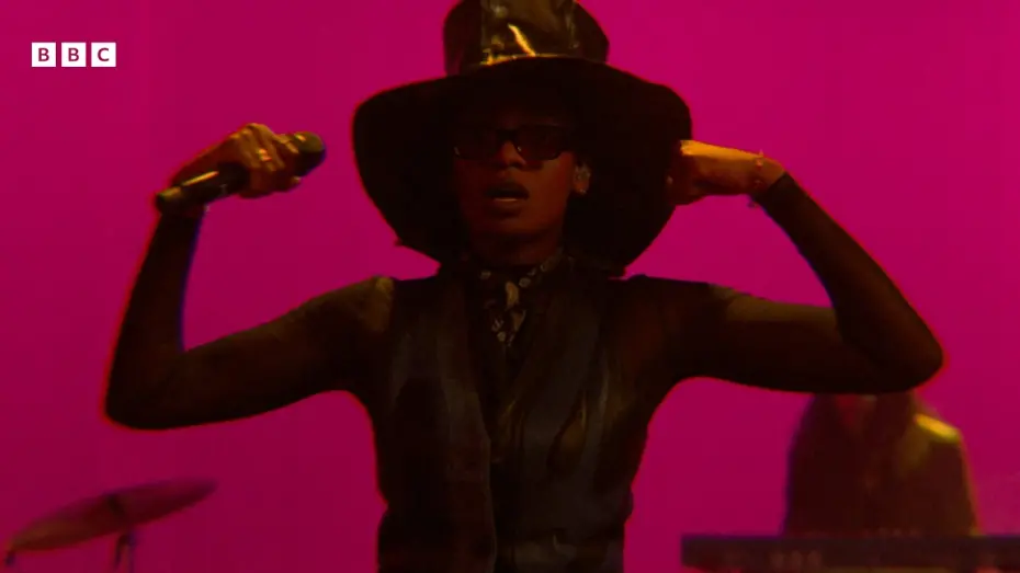 Відео до фільму Little Simz: Live at the BBC | Little Simz - Lion ft. Obongjayar (Live At The BBC)