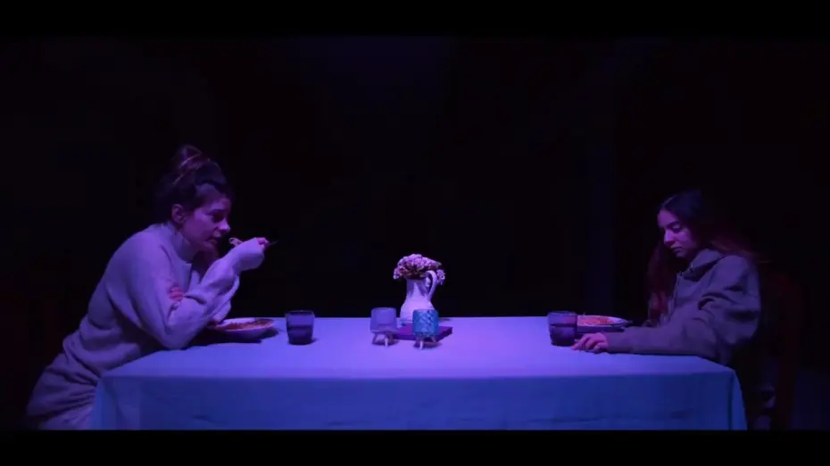 Відео до фільму HOLD ME | ΚΡΑΤΑ ΜΕ - Τρέιλερ (9ο Πανόραμα Ταινιών Τμήματος Κινηματογράφου Α.Π.Θ.)