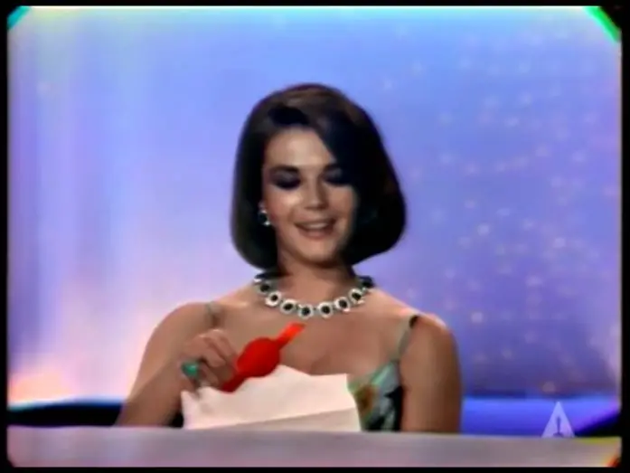 Відео до фільму The Sandpiper | "The Shadow Of Your Smile" Wins Best Song: 1966 Oscars