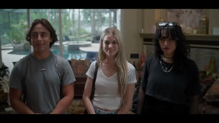 Відео до фільму House Sitter | HOUSE SITTER Official Trailer