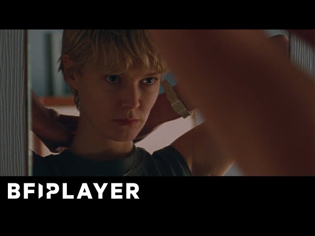 Відео до фільму Blue Jean | Mark Kermode reviews Blue Jean (2022) | BFI Player