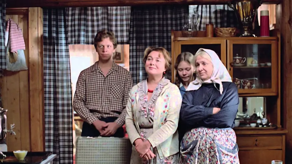 Відео до фільму Любов і голуби | Любовь и голуби - Trailer