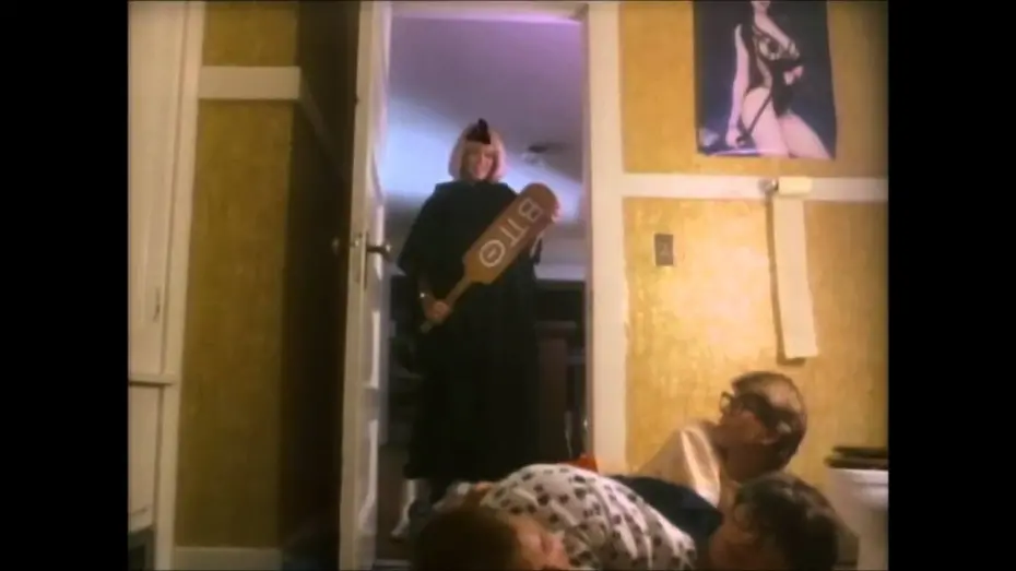 Відео до фільму Sorority Babes in the Slimeball Bowl-O-Rama | Sorority Babes in the Slimeball Bowl-O-Rama (1988) - Trailer