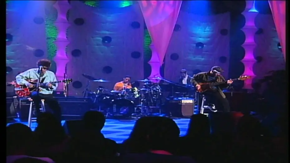 Відео до фільму Soda Stereo: MTV Unplugged Comfort and music to fly | Soda Stereo - T&eacute; para tres (MTV Unplugged 1996). HD