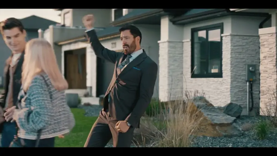 Відео до фільму Любов зла | On the Set with Drew Scott
