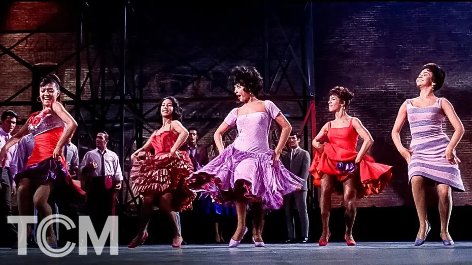 Відео до фільму Вестсайдська історія | The Sharks Perform "America" in West Side Story | TCM