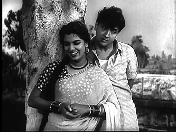 Відео до фільму Maa | Maa (1952) Main Na Bolungi_Geeta Dutt_SKPal_Vyas