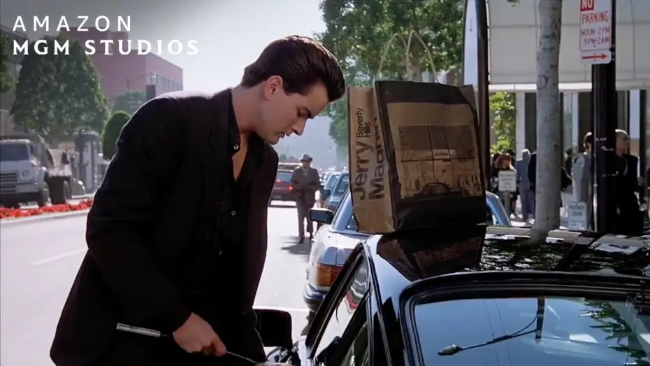 Відео до фільму Нічия земля | Stealing A Car In Broad Daylight