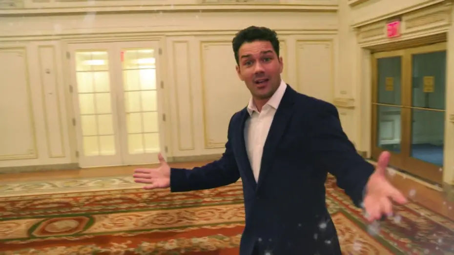 Відео до фільму Christmas at the Plaza | Tour of The Plaza Hotel with Ryan Paevey - Christmas at the Plaza