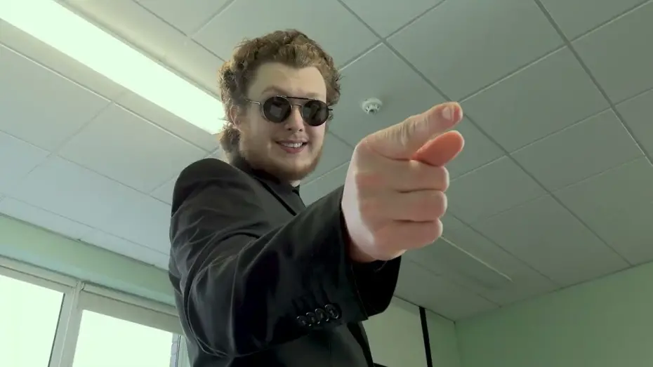 Відео до фільму The Workaholic | The Workaholic