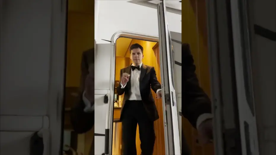 Відео до фільму Ілюзія обману 3 | We’re back – and our next move’s closer than you think.
