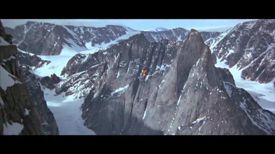 Відео до фільму 007: Шпигун, який мене кохав | Opening sequence