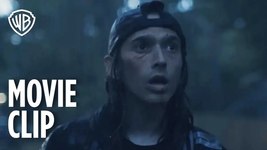 Відео до фільму Зброя | James Breaks In - Movie Clip