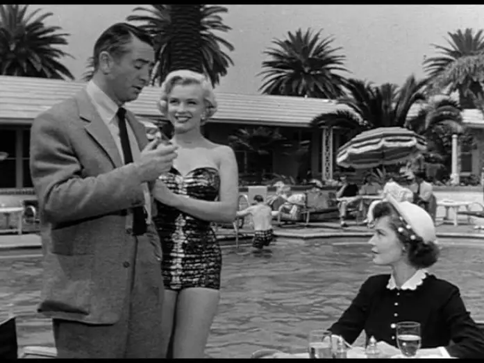 Відео до фільму Let